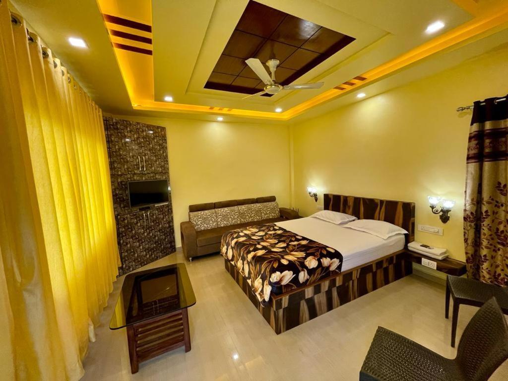 Hotel Saptarang Residency Panhala Exterior photo