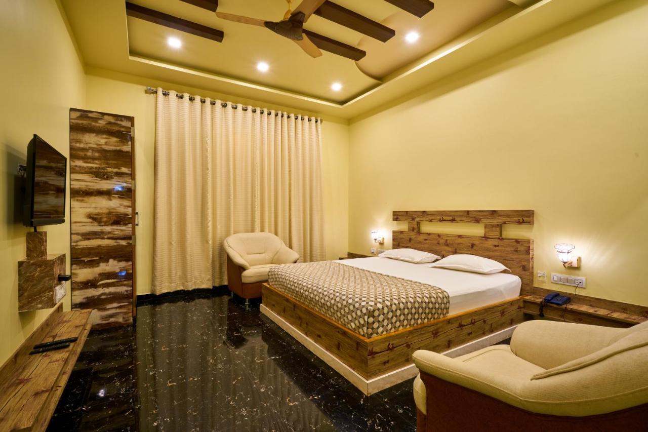 Hotel Saptarang Residency Panhala Exterior photo